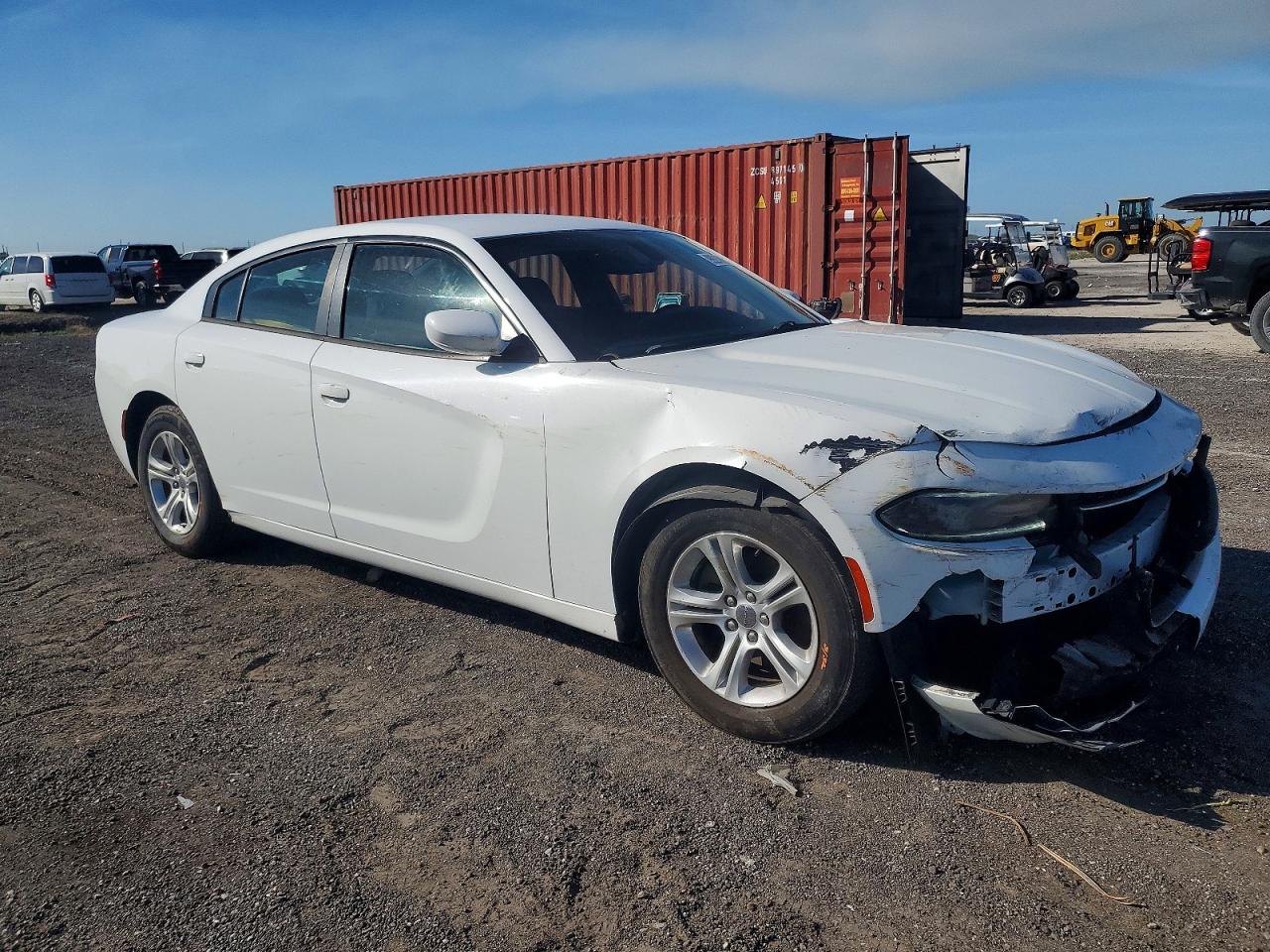 2016 DODGE CHARGER SE photo 4
