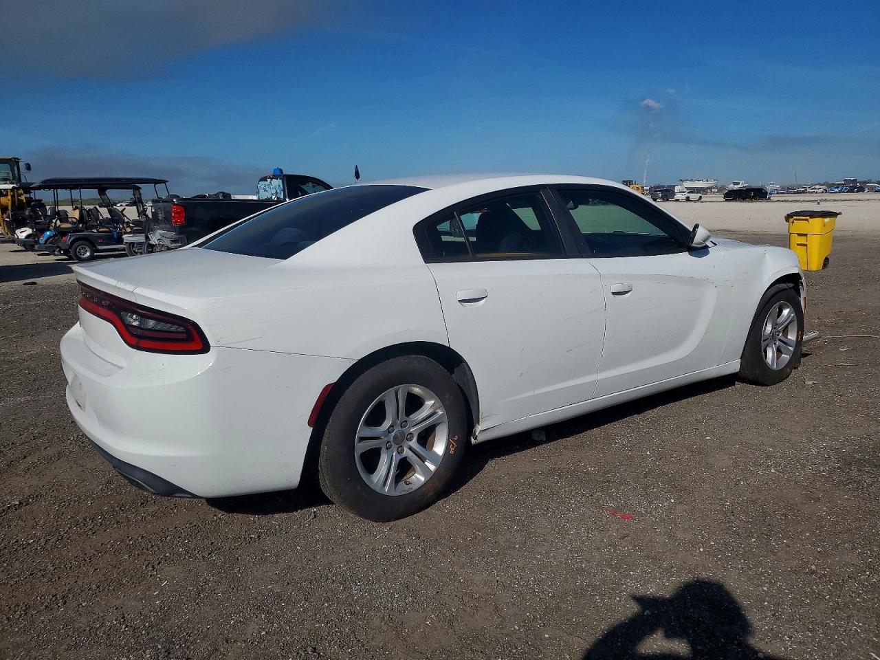 2016 DODGE CHARGER SE photo 3