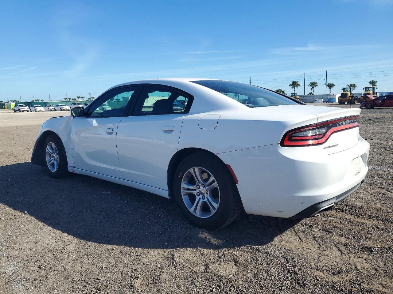 2016 DODGE CHARGER SE photo 2