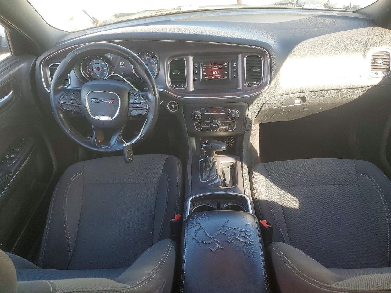 2016 DODGE CHARGER SE photo 8