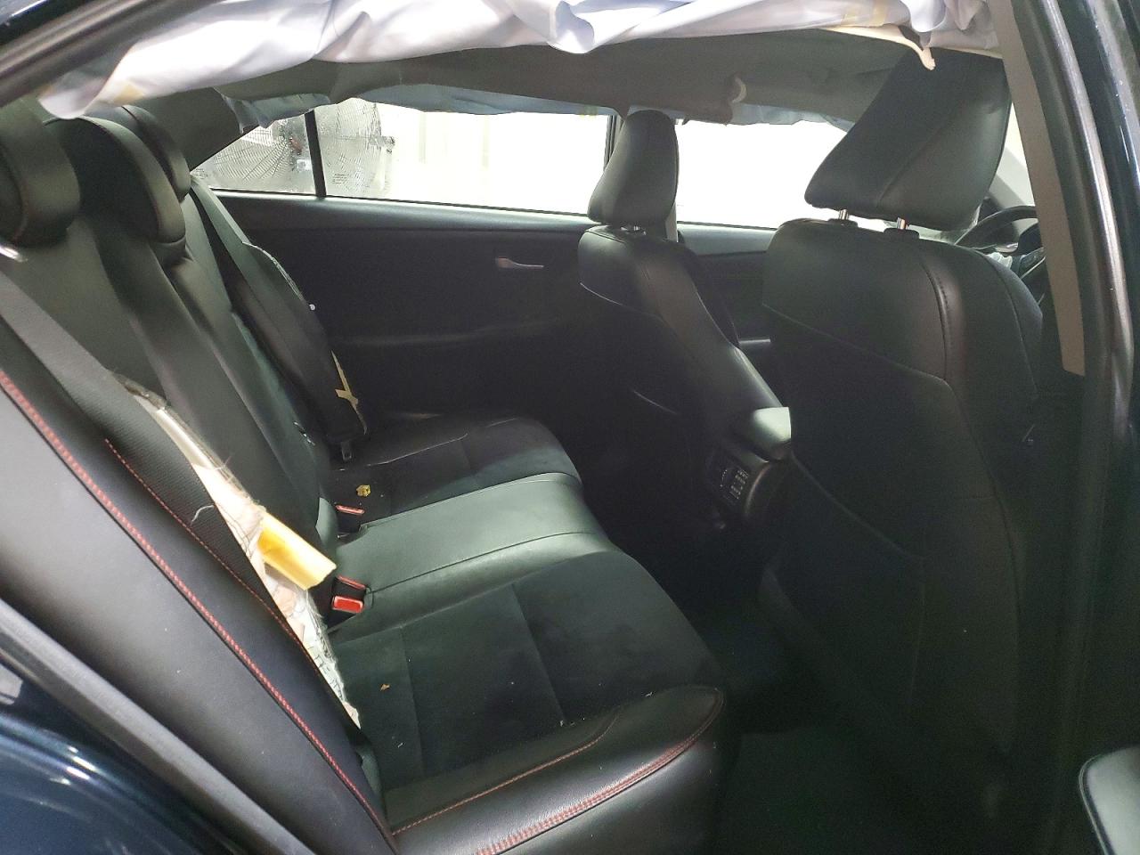 2017 TOYOTA CAMRY LE photo 10