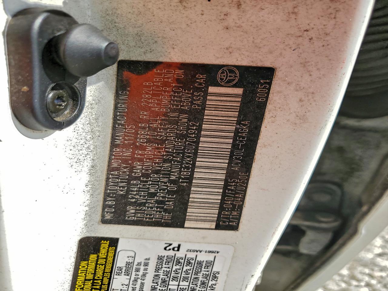 2006 TOYOTA CAMRY LE photo 12