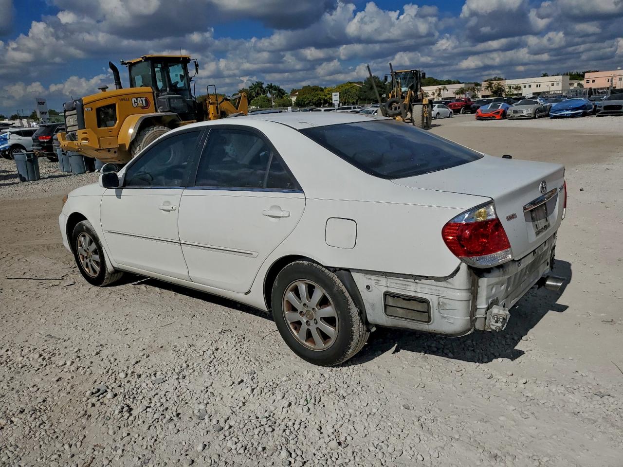 2006 TOYOTA CAMRY LE photo 2