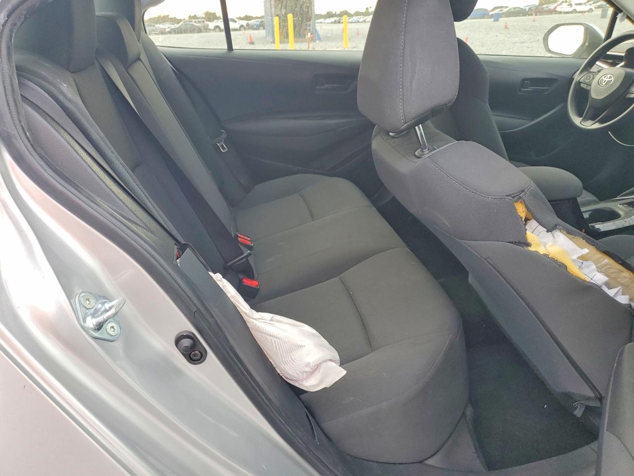 2022 TOYOTA COROLLA LE photo 10