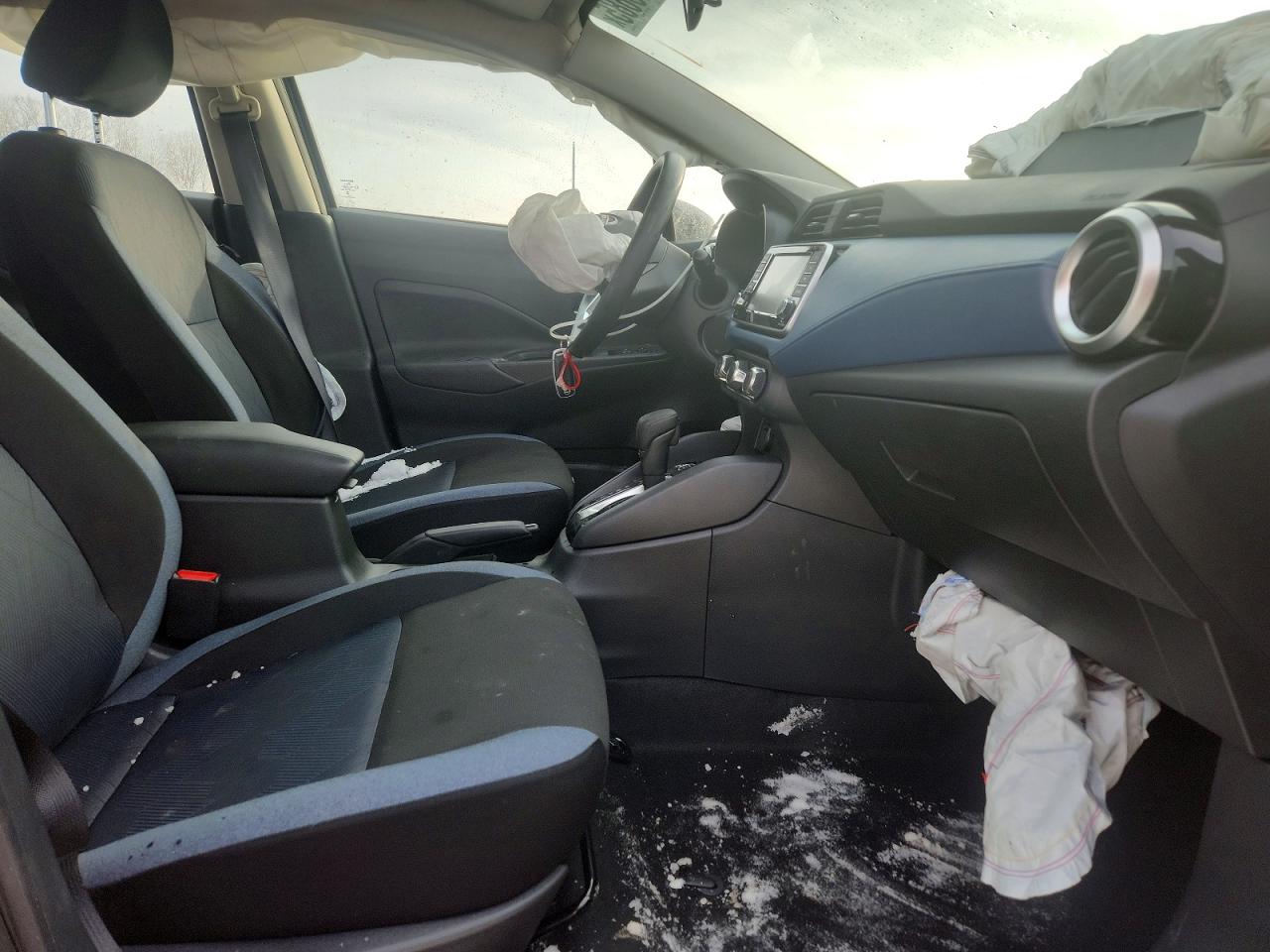 2025 NISSAN VERSA SV photo 7
