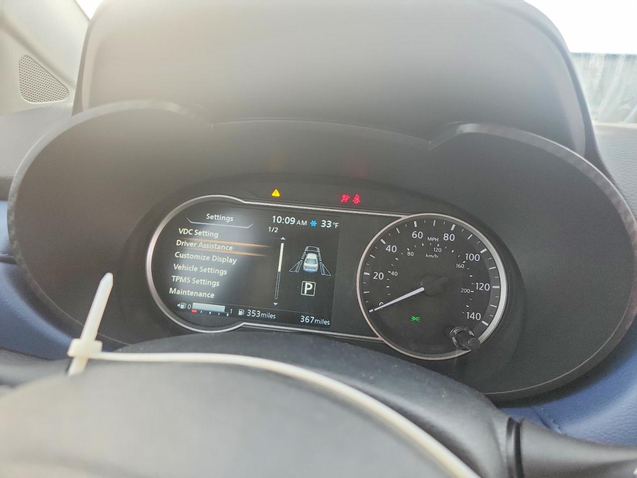 2025 NISSAN VERSA SV photo 9