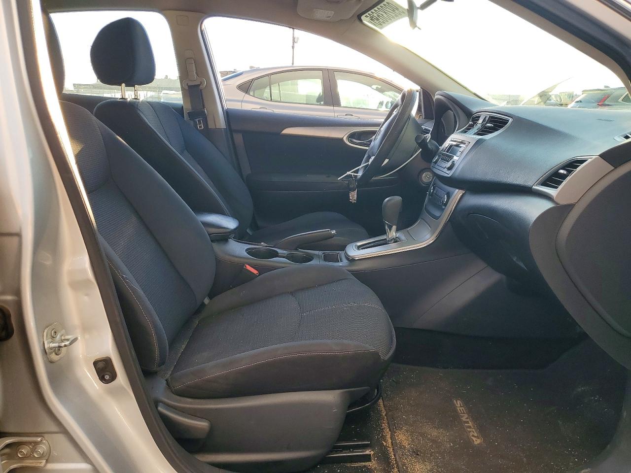 2015 NISSAN SENTRA S photo 7