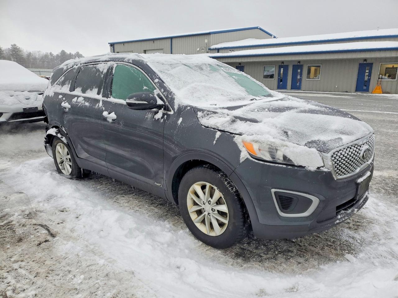 2017 KIA SORENTO LX photo 4