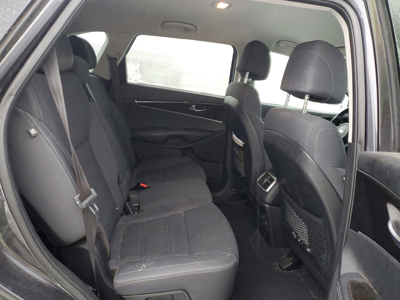 2017 KIA SORENTO LX photo 10