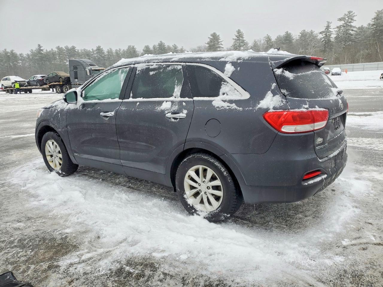 2017 KIA SORENTO LX photo 2