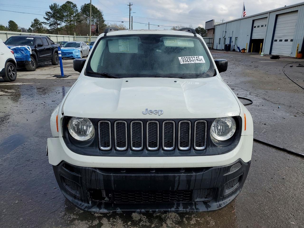 2017 JEEP RENEGADE SPORT photo 5
