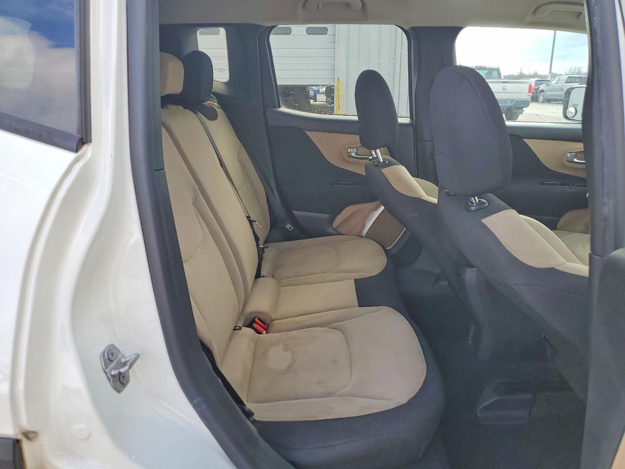 2017 JEEP RENEGADE SPORT photo 10
