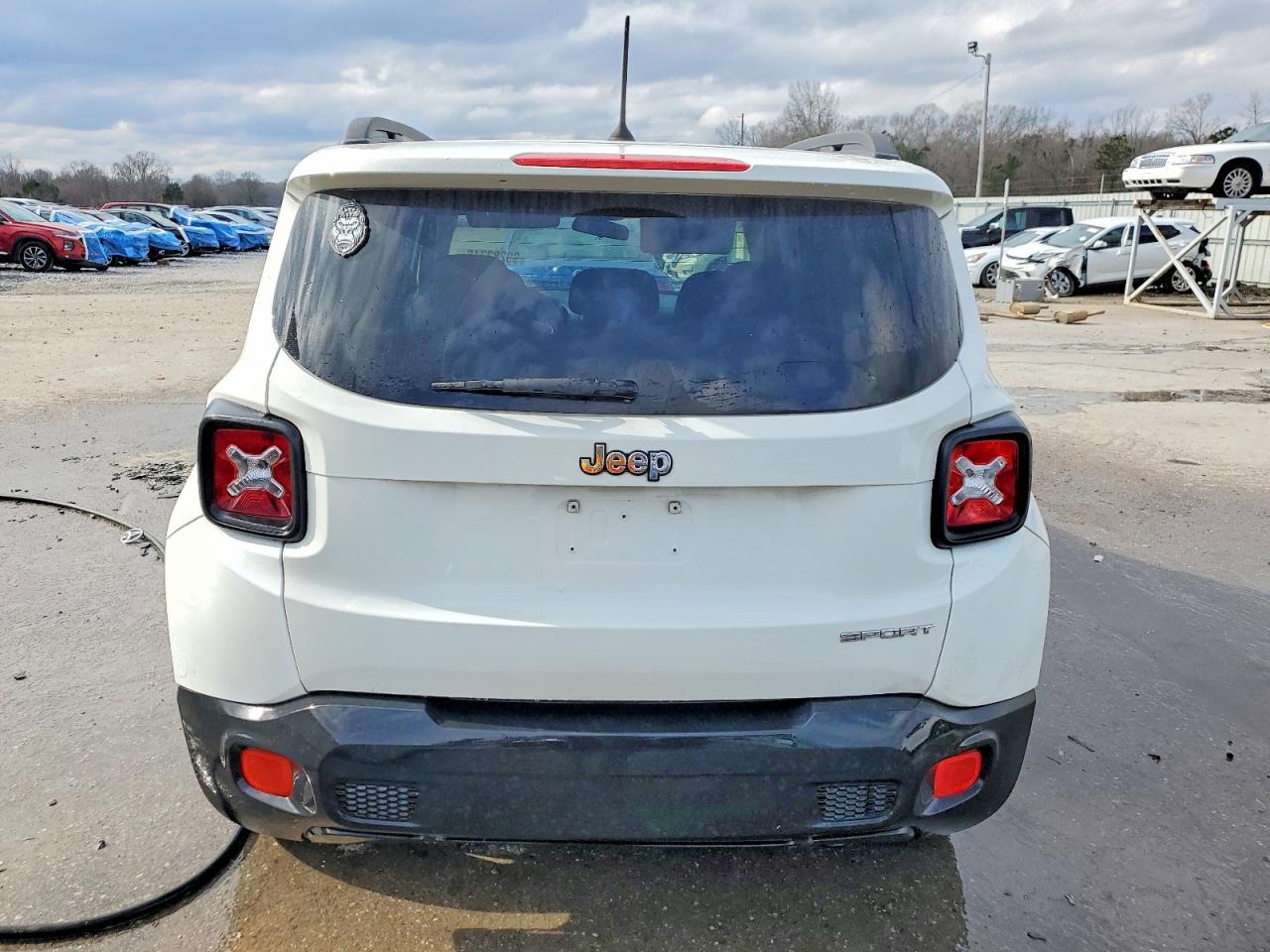 2017 JEEP RENEGADE SPORT photo 6