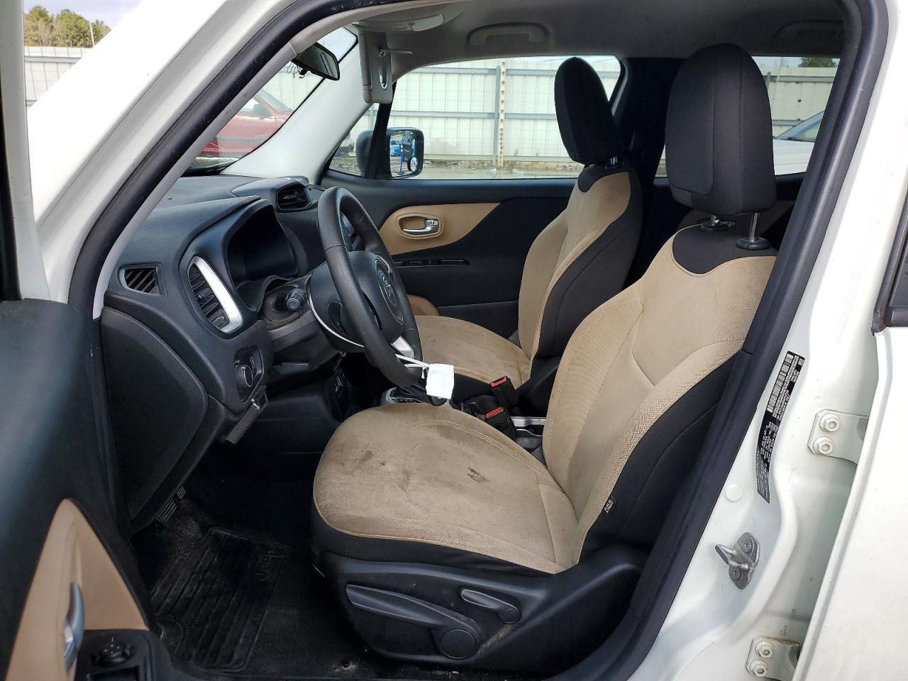 2017 JEEP RENEGADE SPORT photo 7