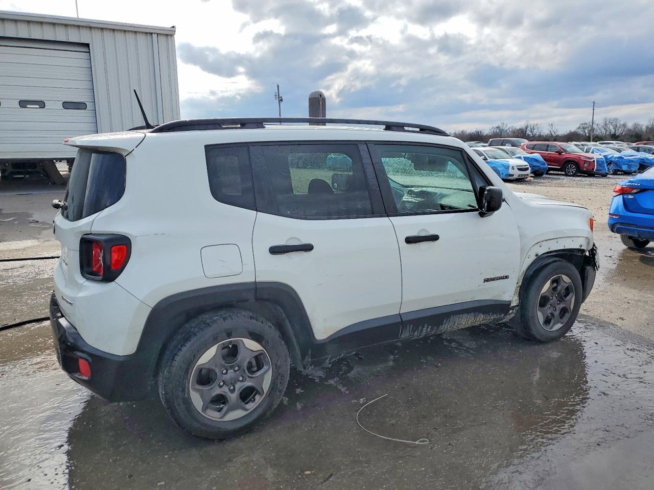 2017 JEEP RENEGADE SPORT photo 3