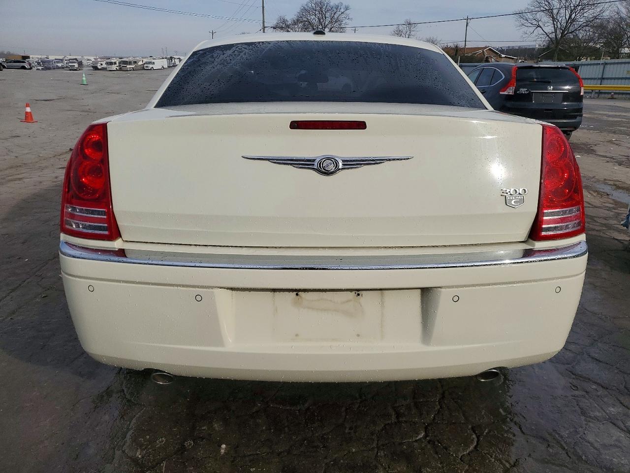 2010 CHRYSLER 300C photo 6