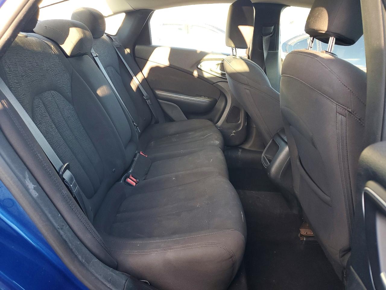 2015 CHRYSLER 200 LIMITED photo 10