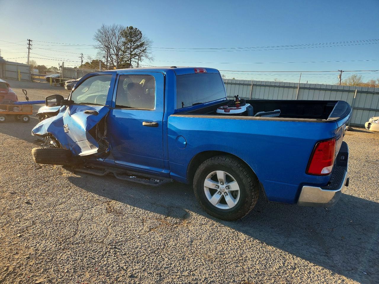 2022 RAM 1500 CLASSIC SLT photo 4
