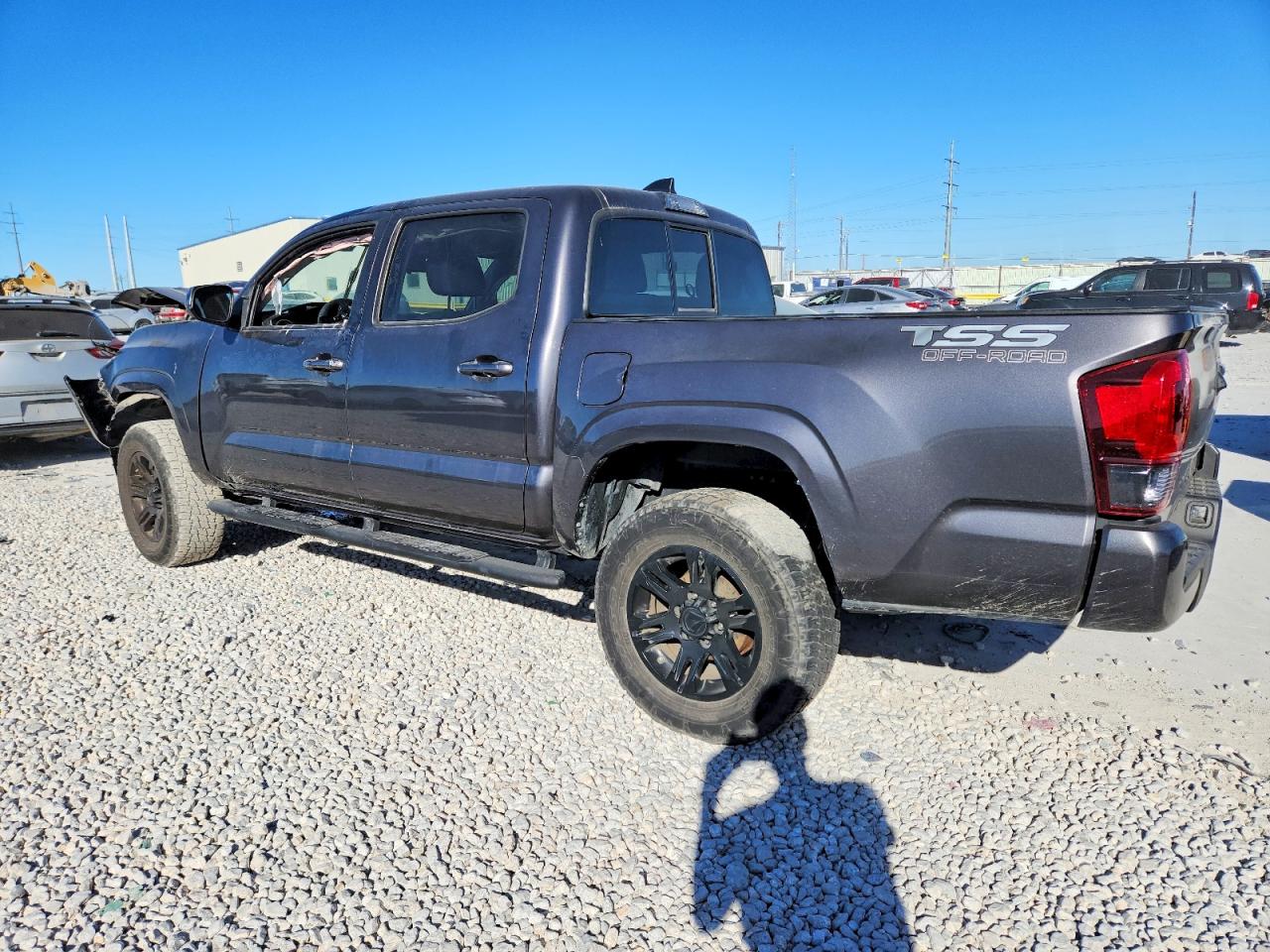 2022 TOYOTA TACOMA DOUBLE CAB photo 2
