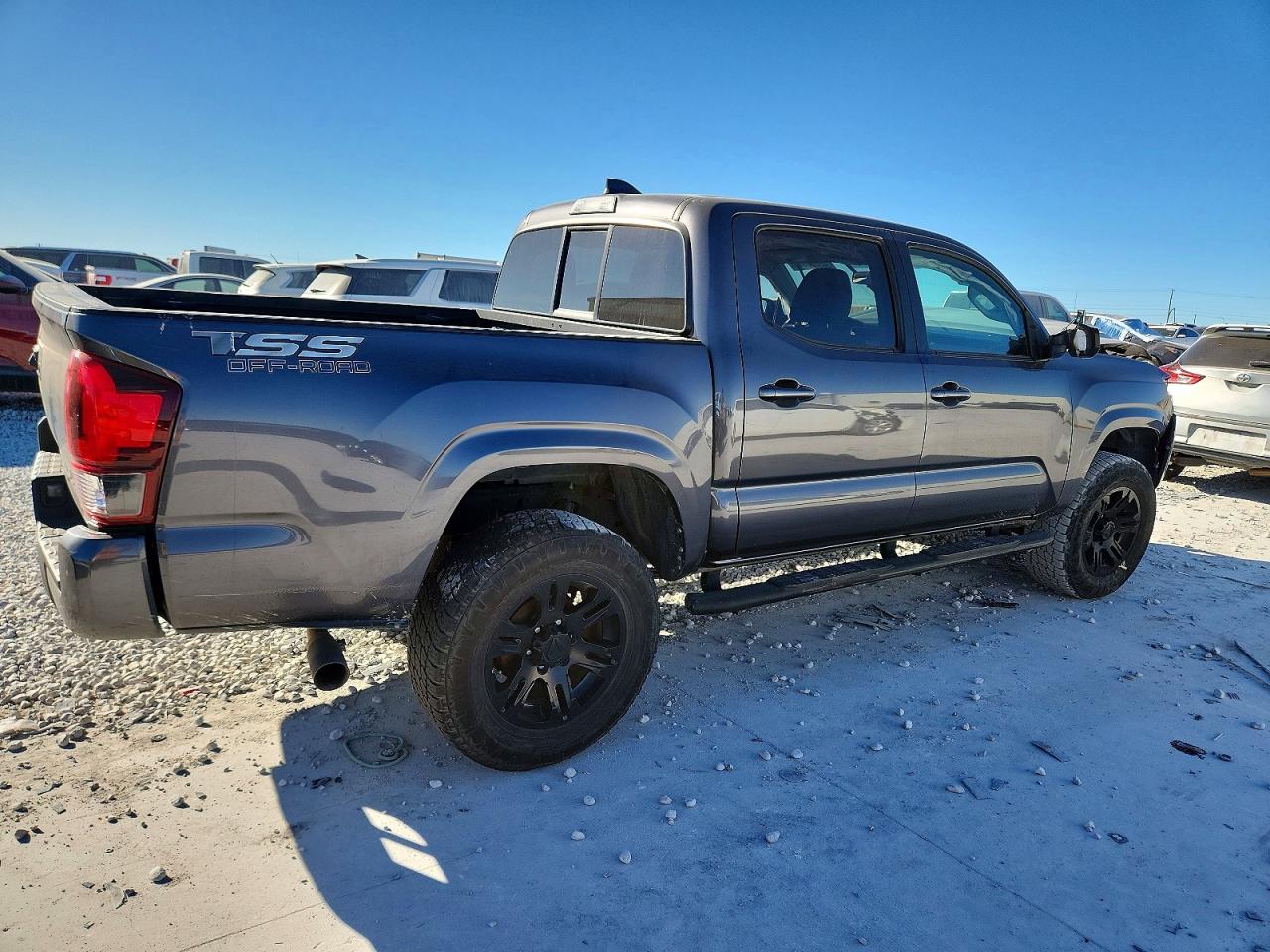 2022 TOYOTA TACOMA DOUBLE CAB photo 3