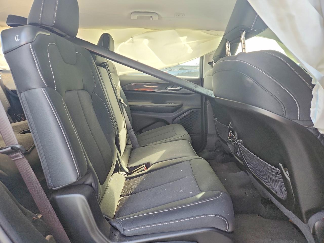 2023 JEEP GRAND CHEROKEE L LAREDO photo 21