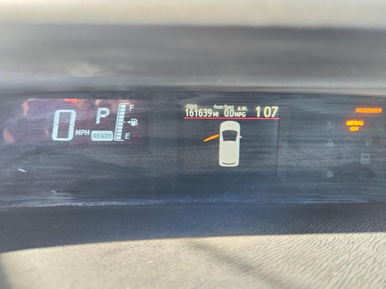 2015 TOYOTA PRIUS C photo 9