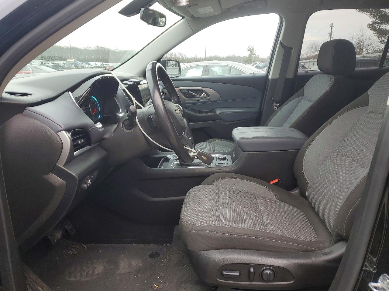 2019 CHEVROLET TRAVERSE LT photo 7