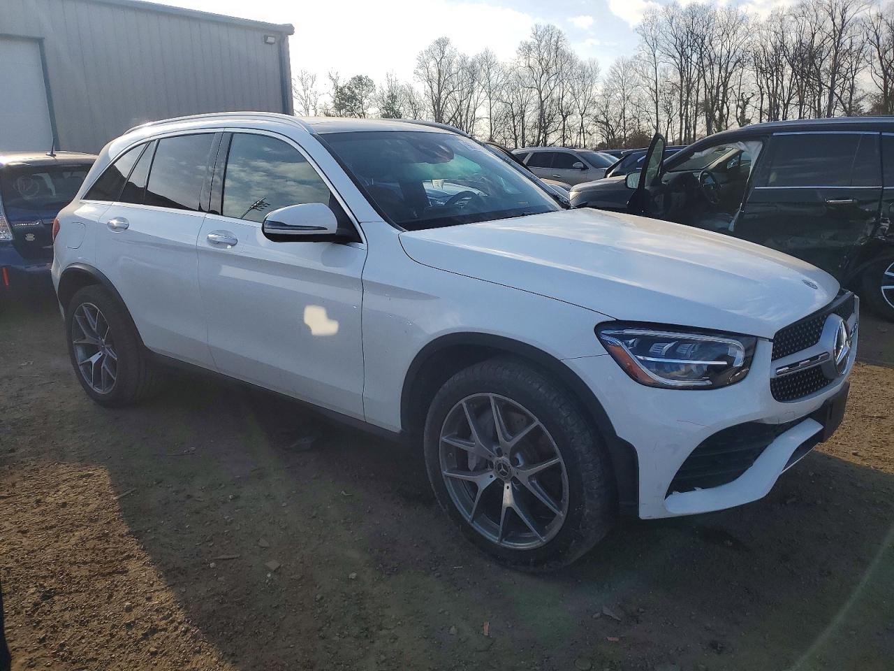 2020 MERCEDES-BENZ GLC 300 4MATIC photo 4