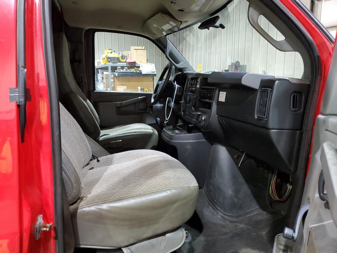 2016 CHEVROLET EXPRESS G3500 photo 10