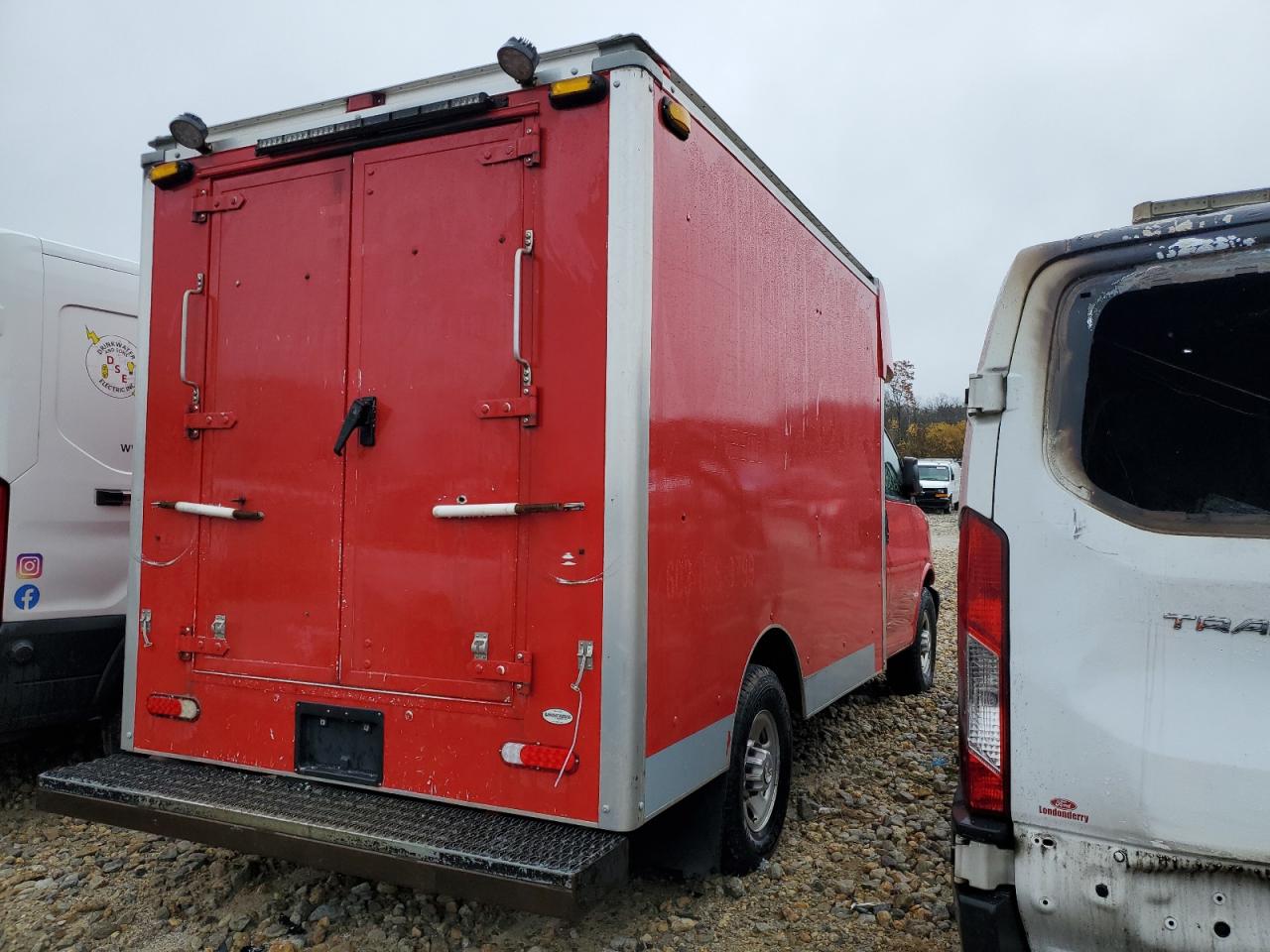 2016 CHEVROLET EXPRESS G3500 photo 3