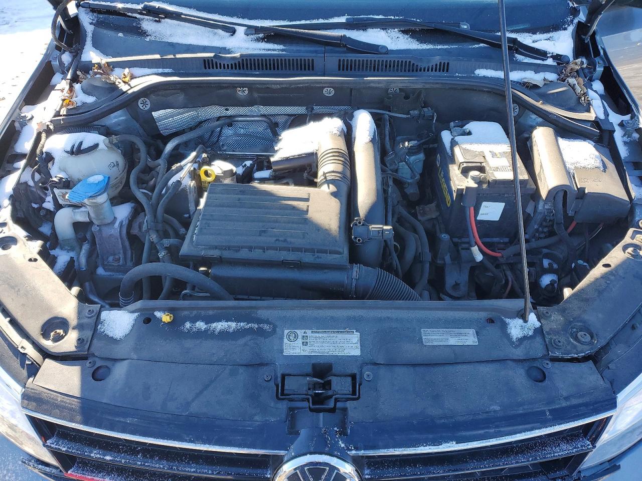 2016 VOLKSWAGEN JETTA photo 11