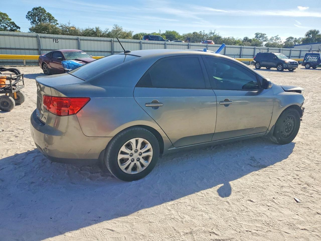 2013 KIA FORTE EX photo 3