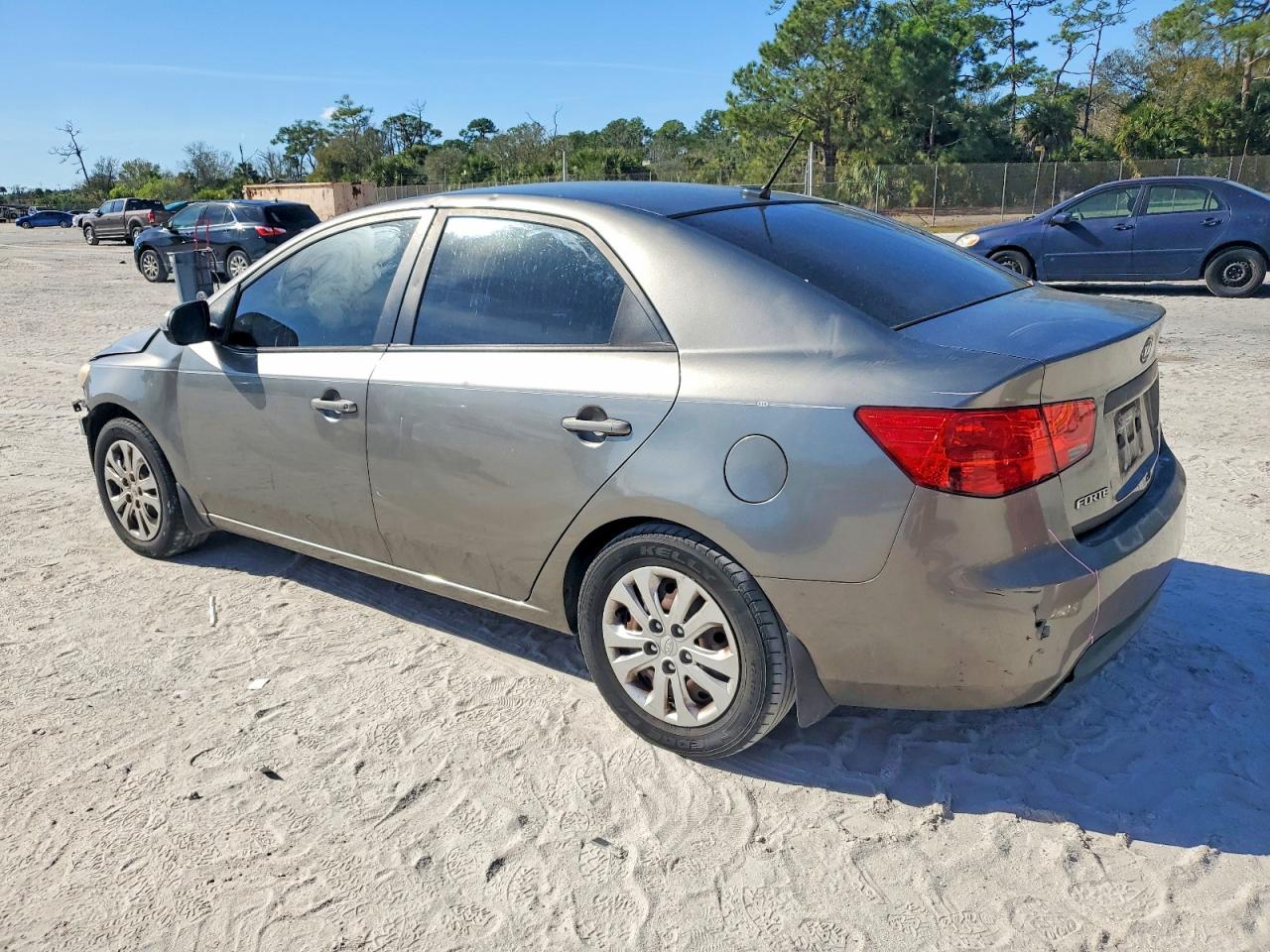 2013 KIA FORTE EX photo 2
