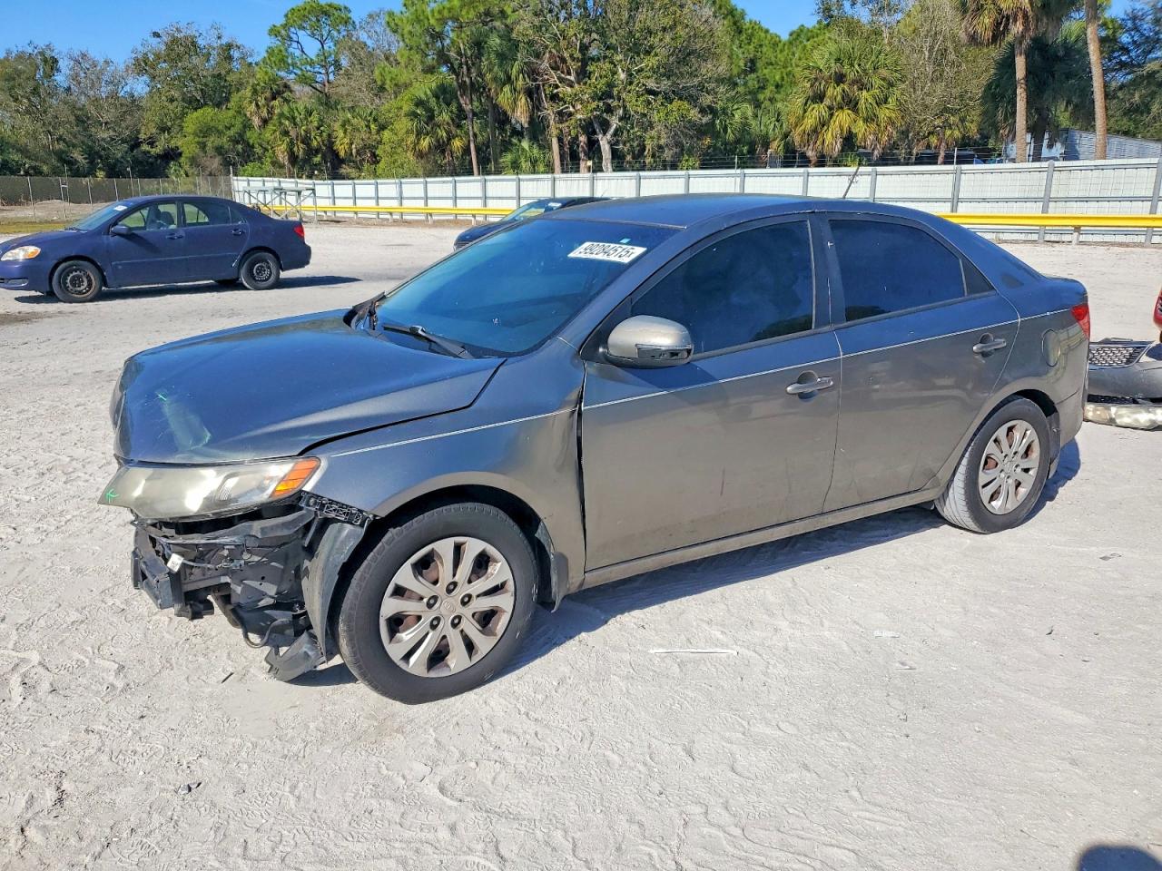 2013 KIA FORTE