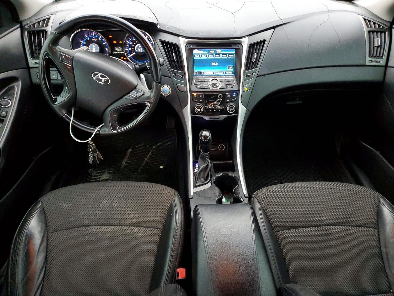 2012 HYUNDAI SONATA SE photo 8