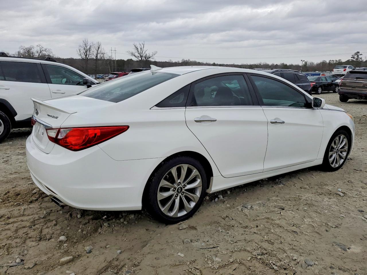 2012 HYUNDAI SONATA SE photo 3