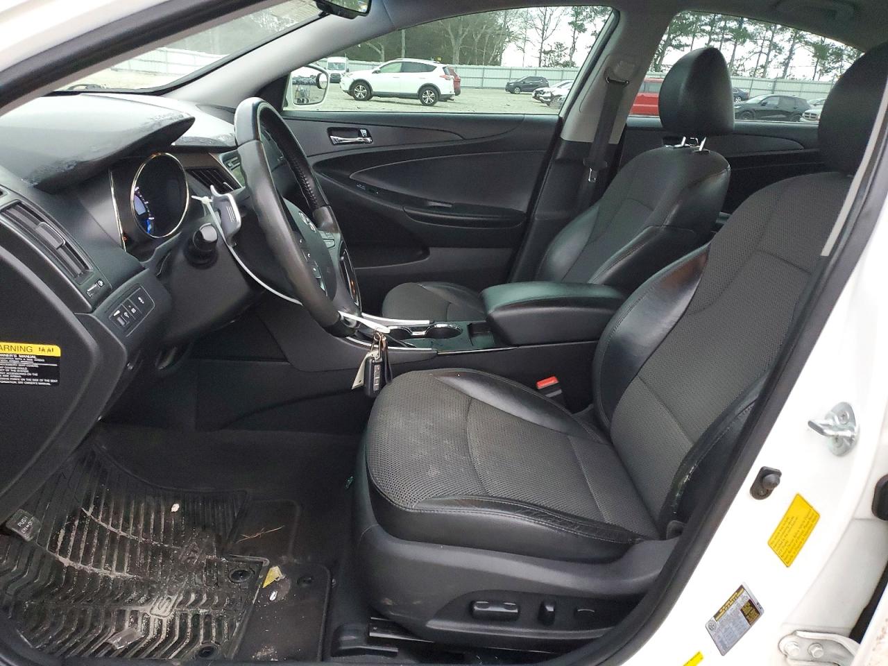 2012 HYUNDAI SONATA SE photo 7