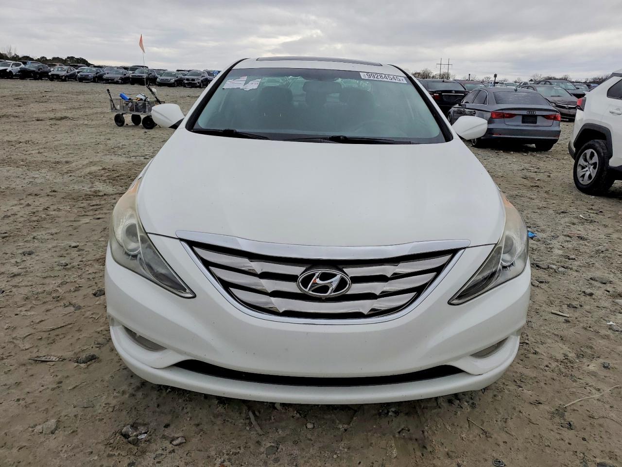 2012 HYUNDAI SONATA SE photo 5