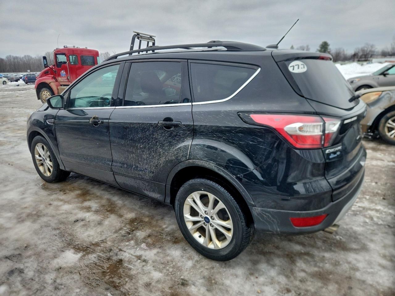 2017 FORD ESCAPE SE photo 2