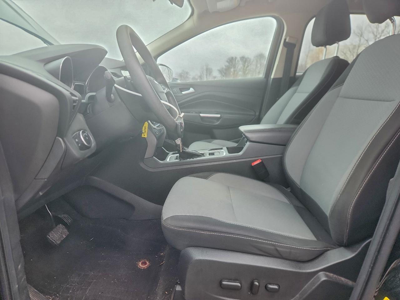 2017 FORD ESCAPE SE photo 7