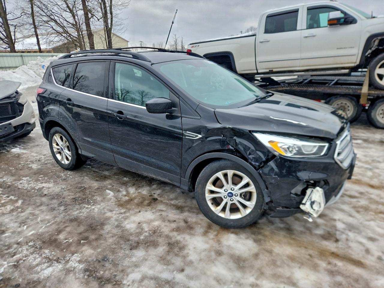2017 FORD ESCAPE SE photo 4