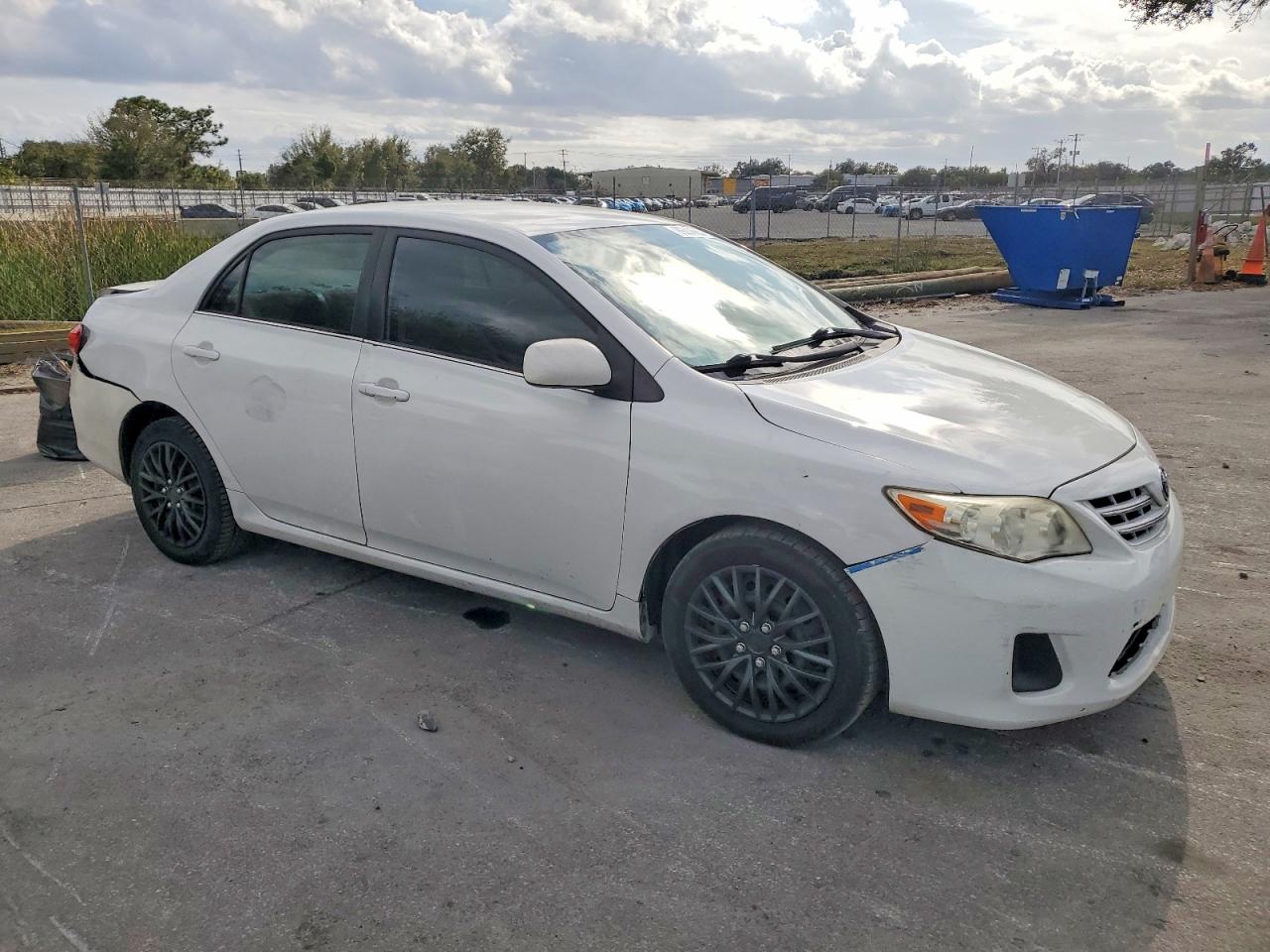 2013 TOYOTA COROLLA BASE photo 4