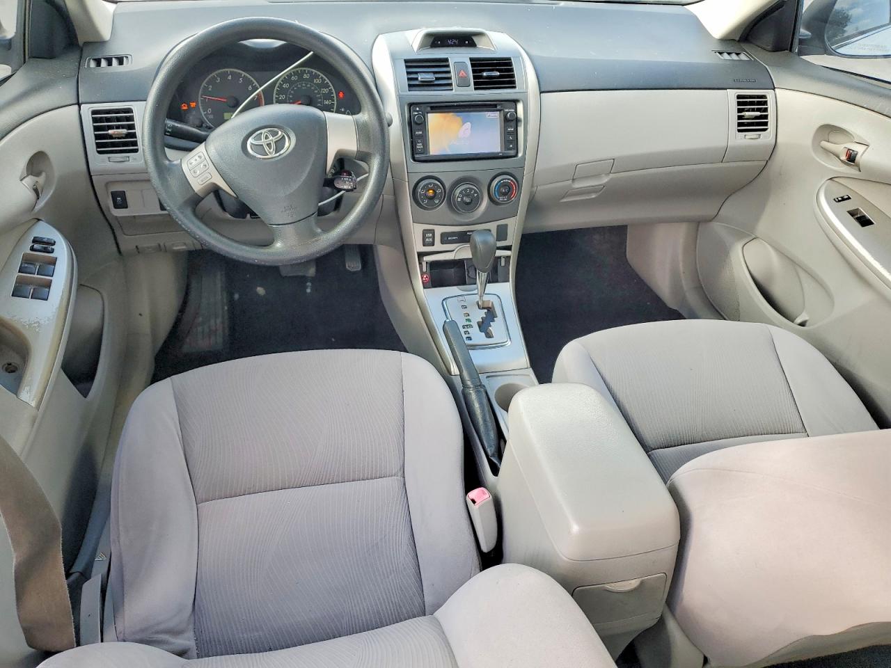 2013 TOYOTA COROLLA BASE photo 8