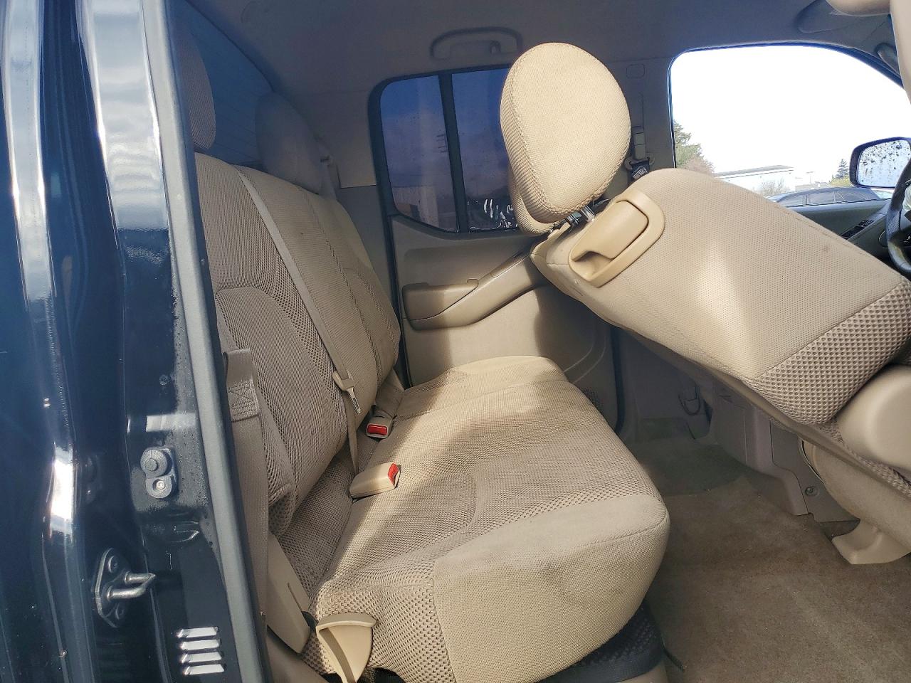 2011 NISSAN FRONTIER S photo 10