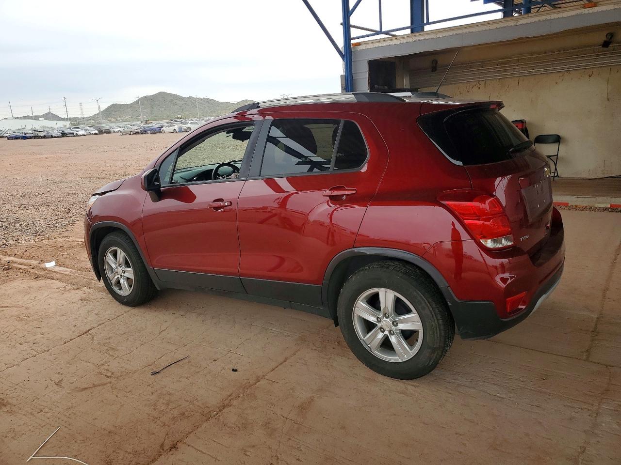 2021 CHEVROLET TRAX 1LT photo 2