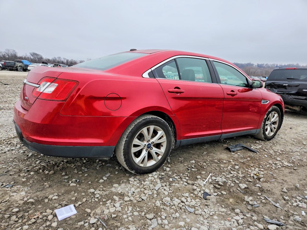 2011 FORD TAURUS SEL photo 3