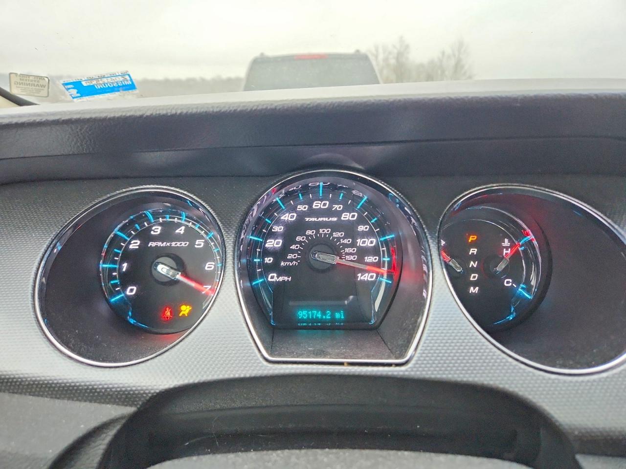 2011 FORD TAURUS SEL photo 9
