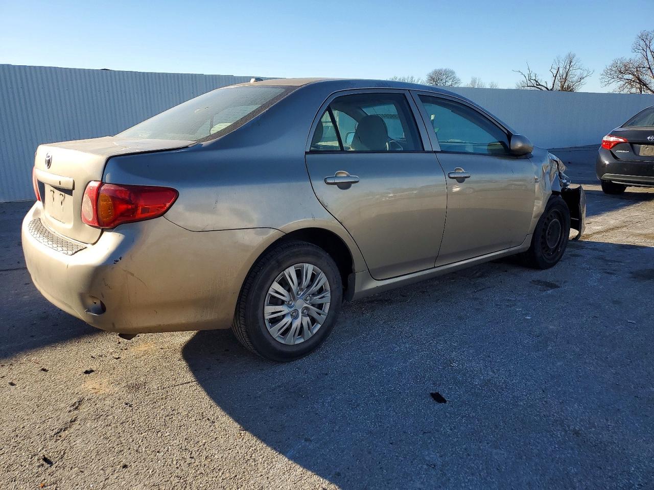 2010 TOYOTA COROLLA BASE photo 5