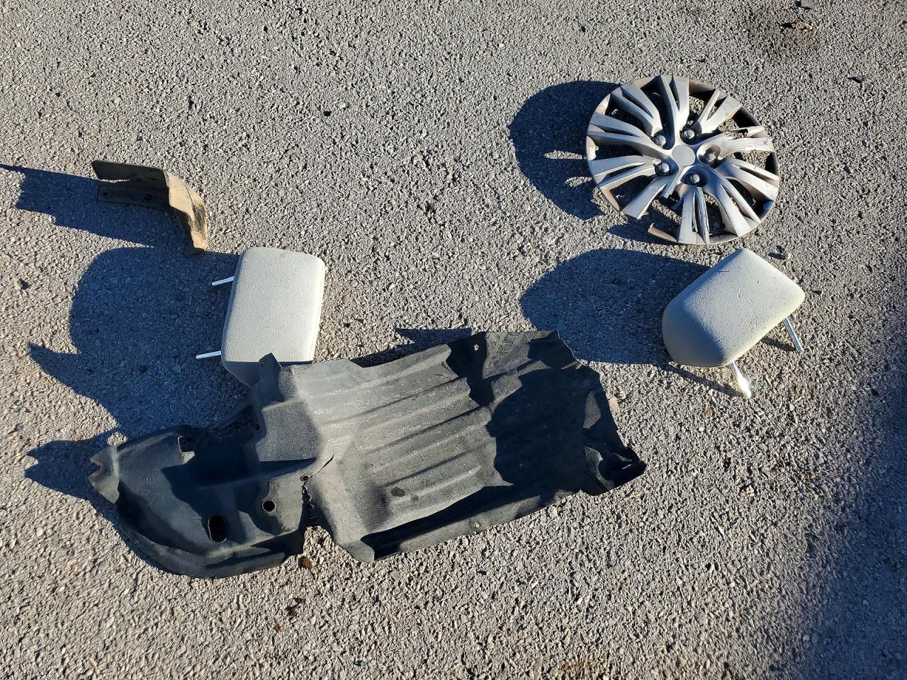 2010 TOYOTA COROLLA BASE photo 23