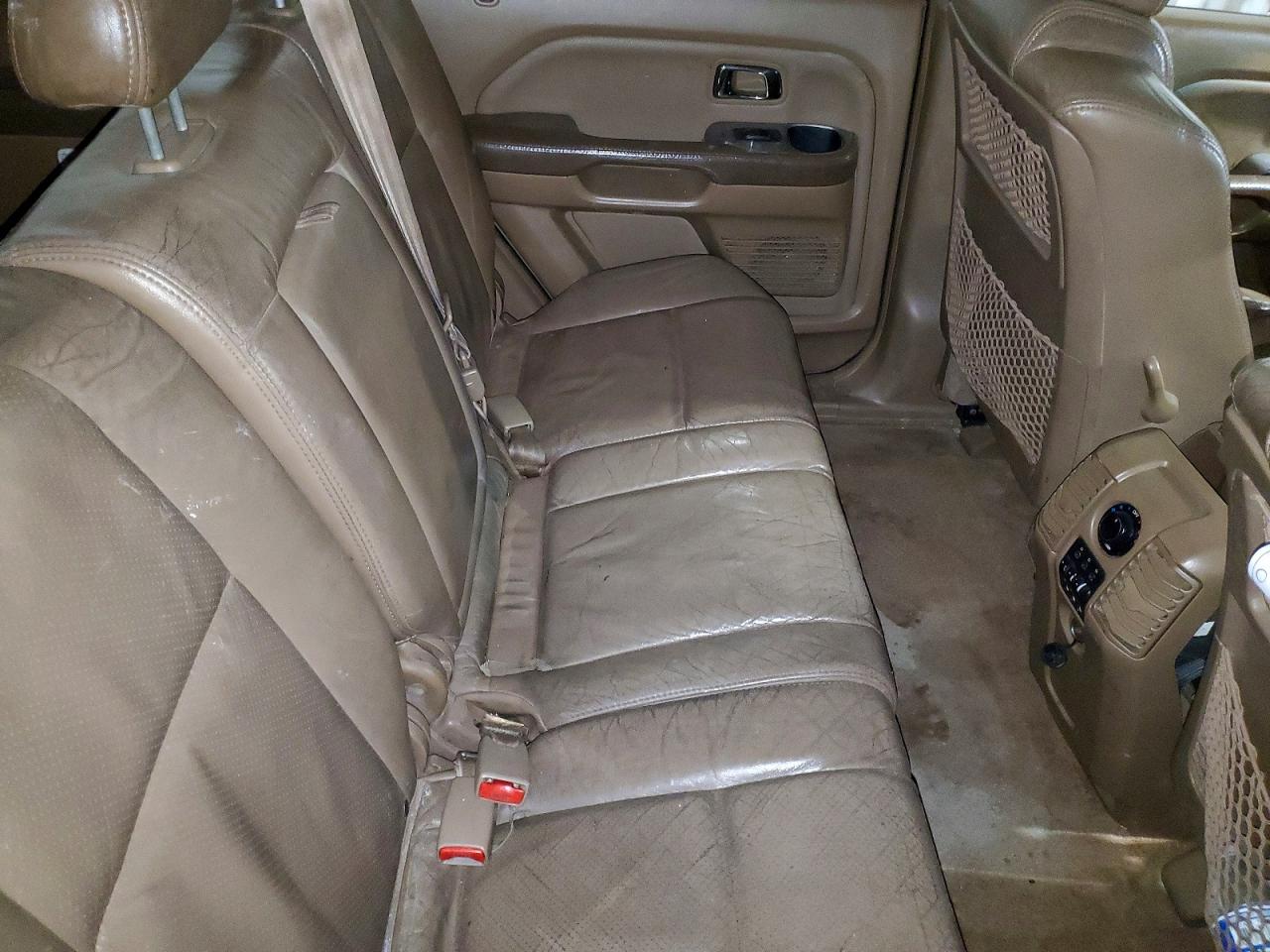 2004 HONDA PILOT EXL photo 11